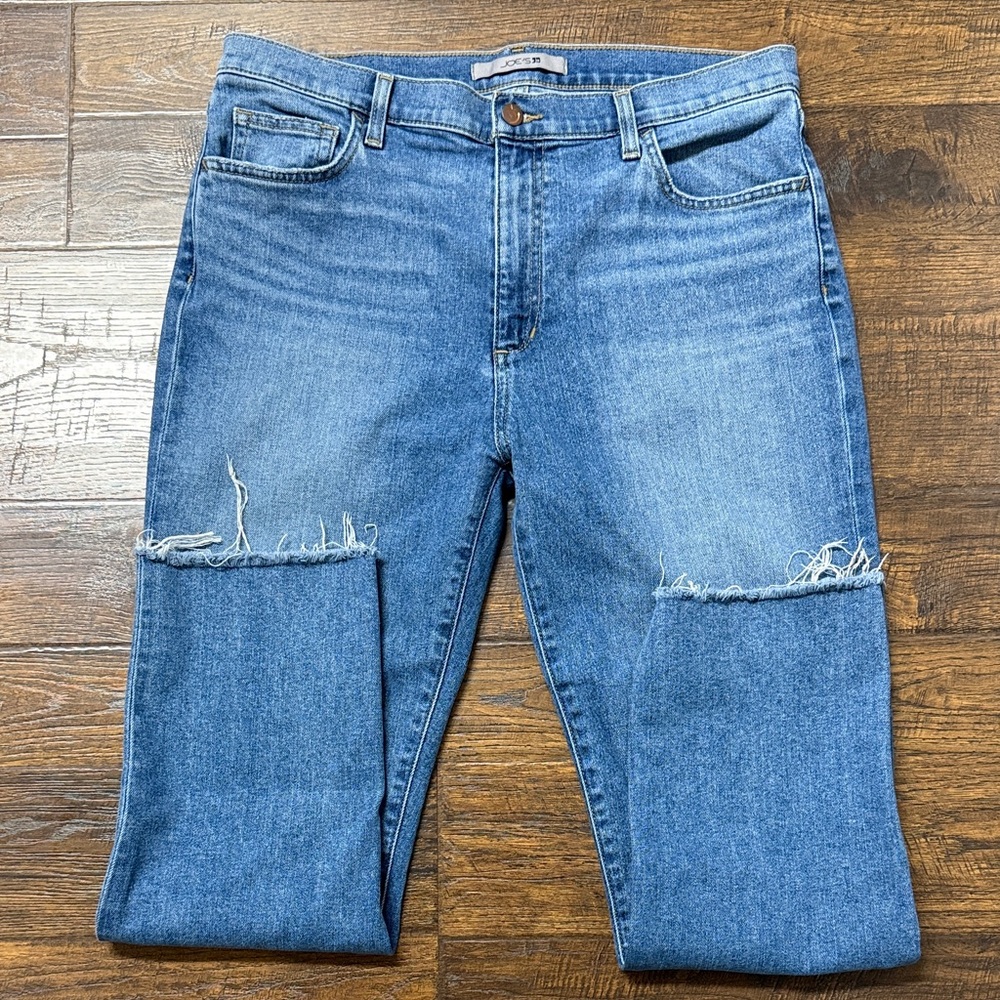 Joe's Jeans Classic Blue Denim with Distressed Hem HR size 30 - Picture 2 of 4